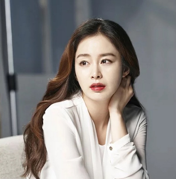 Kim Tae Hee chống lão hóa
