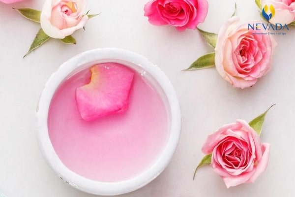chăm sóc da bằng nước hoa hồng, chăm sóc da với nước hoa hồng, cách chăm sóc da bằng nước hoa hồng, cách chăm sóc da mặt với nước hoa hồng